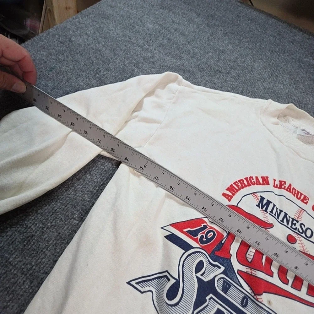 Vintage Minnesota Twins Sweatshirt Mens Medium White MLB Baseball R-Knit 1987